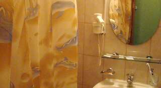 Гостиница Мосотель Москва Двухместный номер эконом-класса с 2 отдельными кроватями и общей ванной комнатой-3